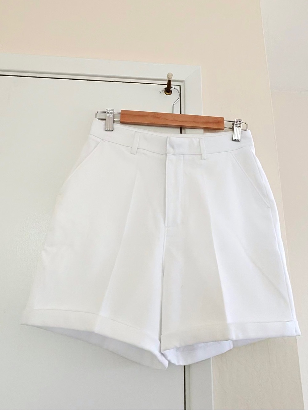 Lady Hagen White High-Rise Tailored golf Shorts